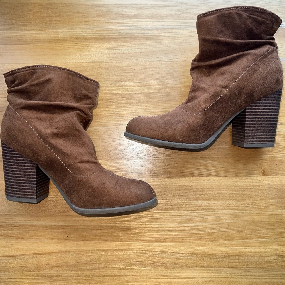 Indigo Rd. Brown Suede Ankle Booties “Obie” heeled boots women’s 7.5 like new - Picture 5 of 14